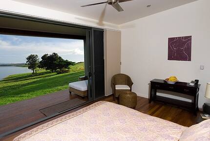 Group Getaway with Firepit & BBQ on Lake Tinaroo - Barrine, Australia