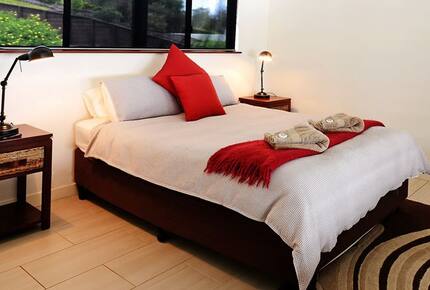 Group Getaway with Firepit & BBQ on Lake Tinaroo - Barrine, Australia