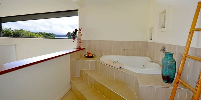 Group Getaway with Firepit & BBQ on Lake Tinaroo - Barrine, Australia