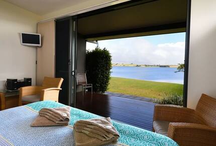 Group Getaway with Firepit & BBQ on Lake Tinaroo - Barrine, Australia