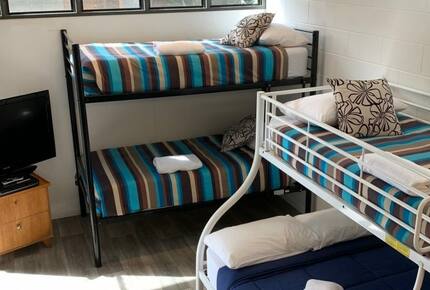 Group Getaway with Firepit & BBQ on Lake Tinaroo - Barrine, Australia