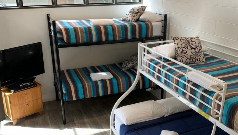 Group Getaway with Firepit & BBQ on Lake Tinaroo - Barrine, Australia