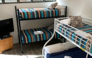 Group Getaway with Firepit & BBQ on Lake Tinaroo - Barrine, Australia