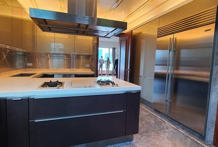 Elegant Wan Chai Residence with Panoramic Views - Wan Chai, Hong Kong