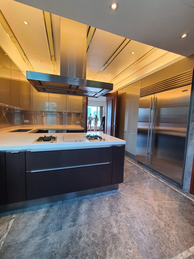 Elegant Wan Chai Residence with Panoramic Views - Wan Chai, Hong Kong