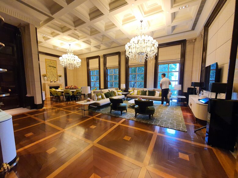 Elegant Wan Chai Residence with Panoramic Views - Wan Chai, Hong Kong