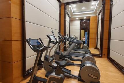 Elegant Wan Chai Residence with Panoramic Views - Wan Chai, Hong Kong