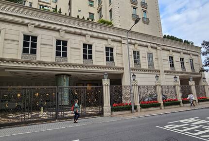 Elegant Wan Chai Residence with Panoramic Views - Wan Chai, Hong Kong