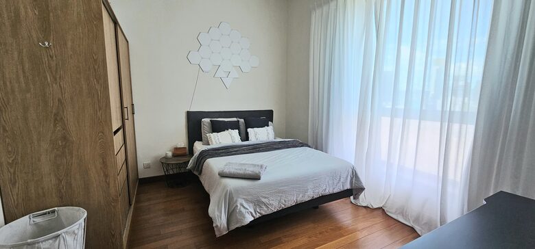 Elegant Wan Chai Residence with Panoramic Views - Wan Chai, Hong Kong