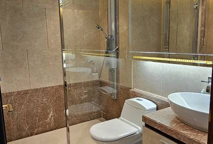 Elegant Wan Chai Residence with Panoramic Views - Wan Chai, Hong Kong