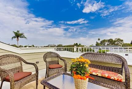 Refined Coronado Townhouse with Skyline Views - Coronado, California