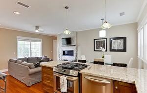 Refined Coronado Townhouse with Skyline Views - Coronado, California