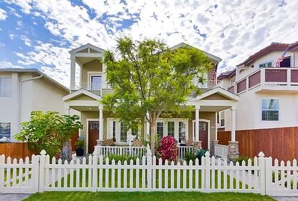 Refined Coronado Townhouse with Skyline Views - Coronado, California