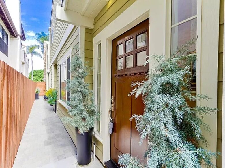 Refined Coronado Townhouse with Skyline Views - Coronado, California
