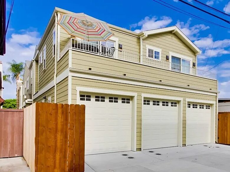 Refined Coronado Townhouse with Skyline Views - Coronado, California