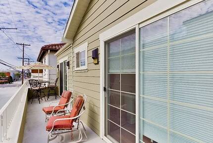 Refined Coronado Townhouse with Skyline Views - Coronado, California