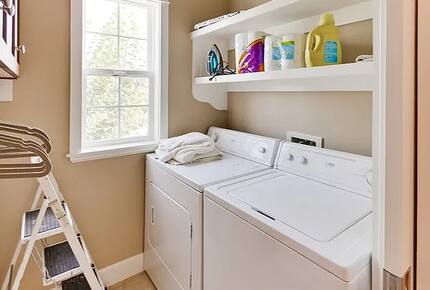 Refined Coronado Townhouse with Skyline Views - Coronado, California