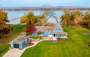 Charming Blue Waterfront Haven - Harsens Island, Michigan