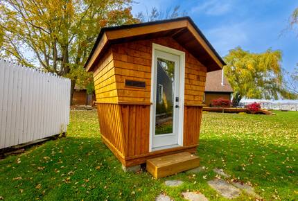 Charming Blue Waterfront Haven - Harsens Island, Michigan