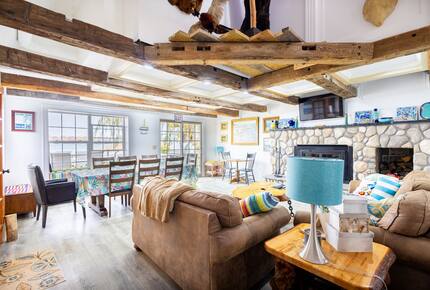 Charming Blue Waterfront Haven - Harsens Island, Michigan