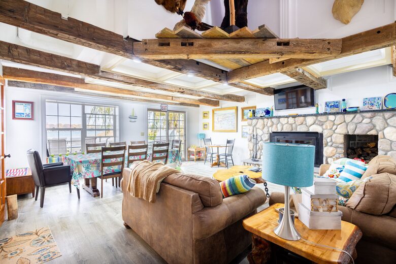 Charming Blue Waterfront Haven - Harsens Island, Michigan