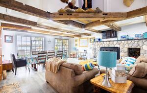 Charming Blue Waterfront Haven - Harsens Island, Michigan