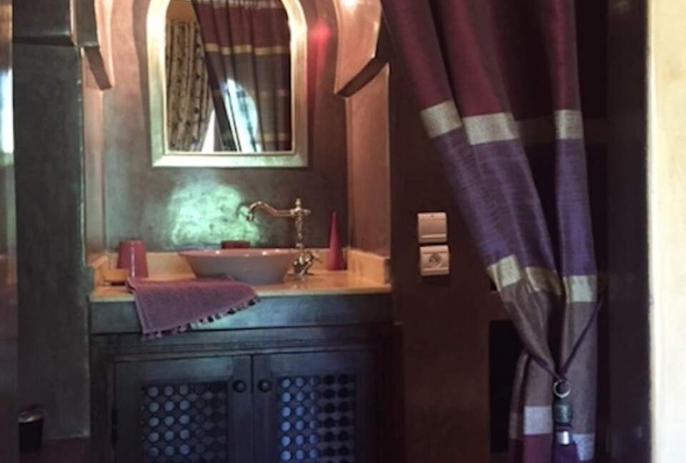 Bathroom of bedroom 3- Main house “Dar Salma”