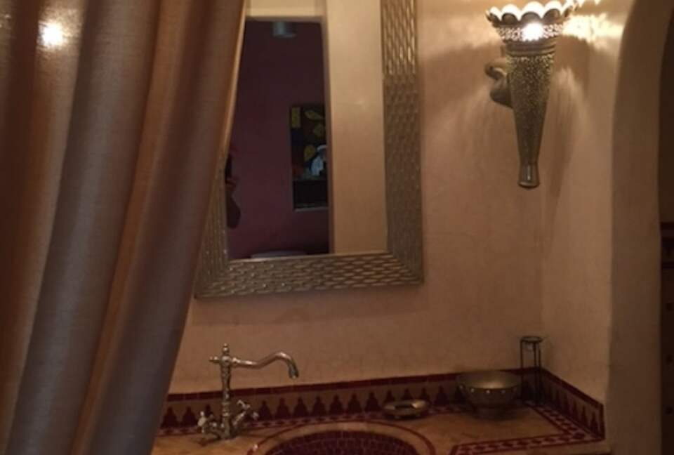 Bathroom of bedroom 1 - Main house