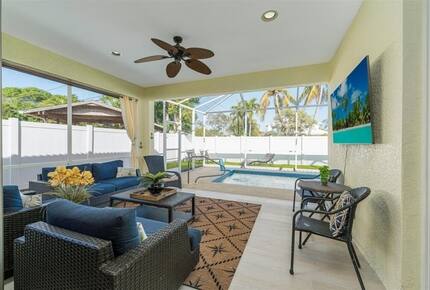 Chic Naples Retreat with Heated Pool - Naples, Florida