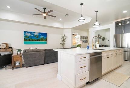 Chic Naples Retreat with Heated Pool - Naples, Florida