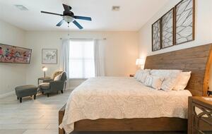 Chic Naples Retreat with Heated Pool - Naples, Florida