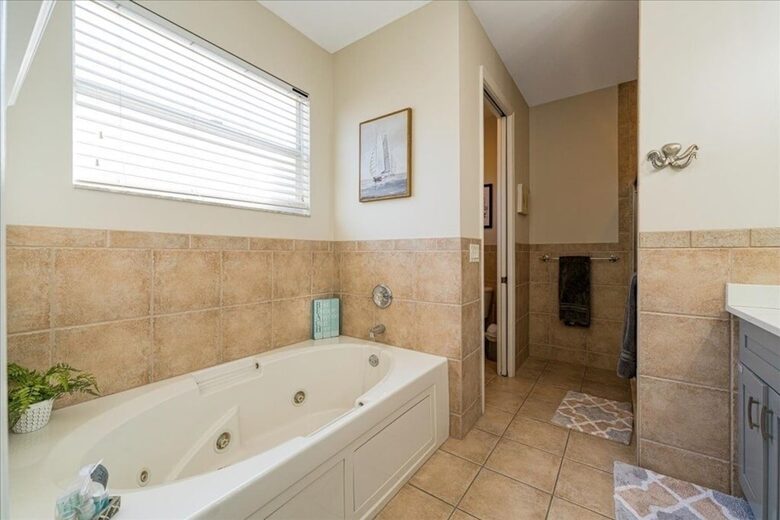 Chic Naples Retreat with Heated Pool - Naples, Florida