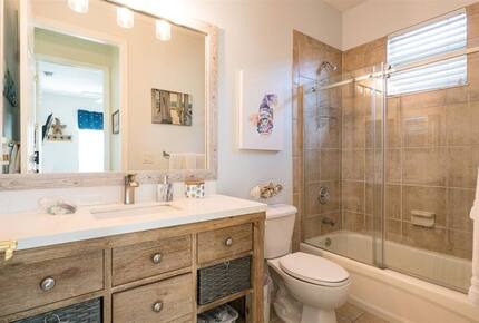 Chic Naples Retreat with Heated Pool - Naples, Florida