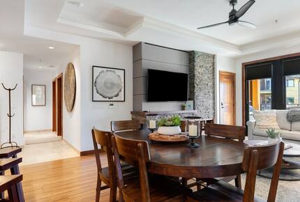 Exquisite South Lake Tahoe Residence with Resort Amenities - South Lake Tahoe, California