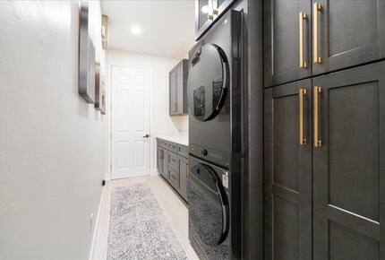 Chic Naples Retreat with Heated Pool - Naples, Florida