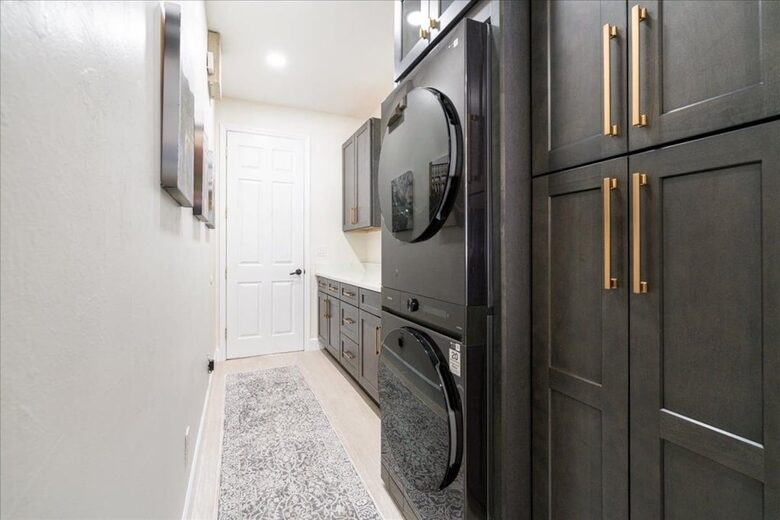 Chic Naples Retreat with Heated Pool - Naples, Florida