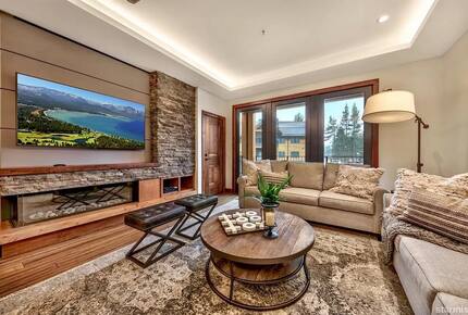 Exquisite South Lake Tahoe Residence with Resort Amenities - South Lake Tahoe, California