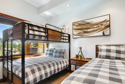 Exquisite South Lake Tahoe Residence with Resort Amenities - South Lake Tahoe, California