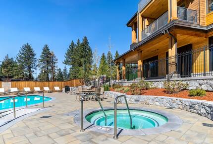 Exquisite South Lake Tahoe Residence with Resort Amenities - South Lake Tahoe, California