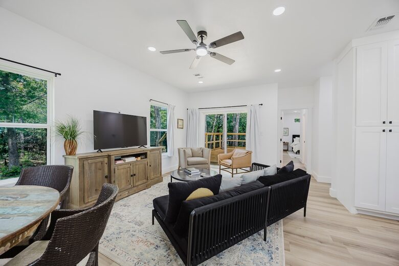 Charming Lake Texoma Retreat - Kingston, Oklahoma