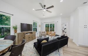 Charming Lake Texoma Retreat - Kingston, Oklahoma