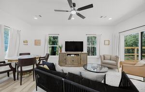 Charming Lake Texoma Retreat - Kingston, Oklahoma