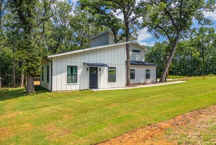 Charming Lake Texoma Retreat - Kingston, Oklahoma