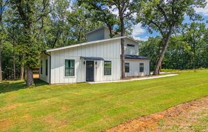 Charming Lake Texoma Retreat - Kingston, Oklahoma