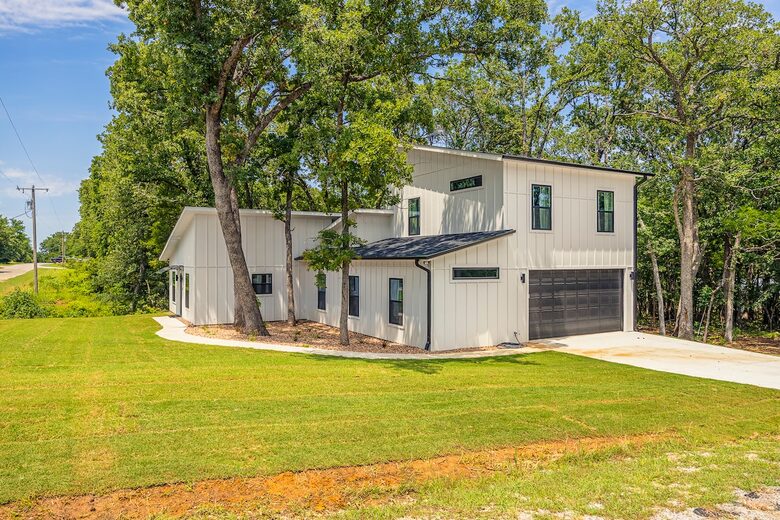 Charming Lake Texoma Retreat - Kingston, Oklahoma