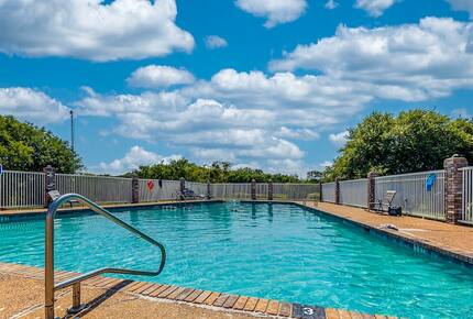 Charming Lake Texoma Retreat - Kingston, Oklahoma