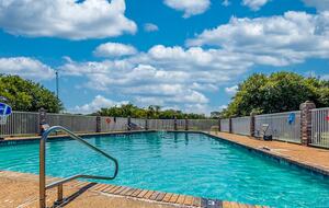 Charming Lake Texoma Retreat - Kingston, Oklahoma