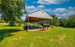 Charming Lake Texoma Retreat - Kingston, Oklahoma