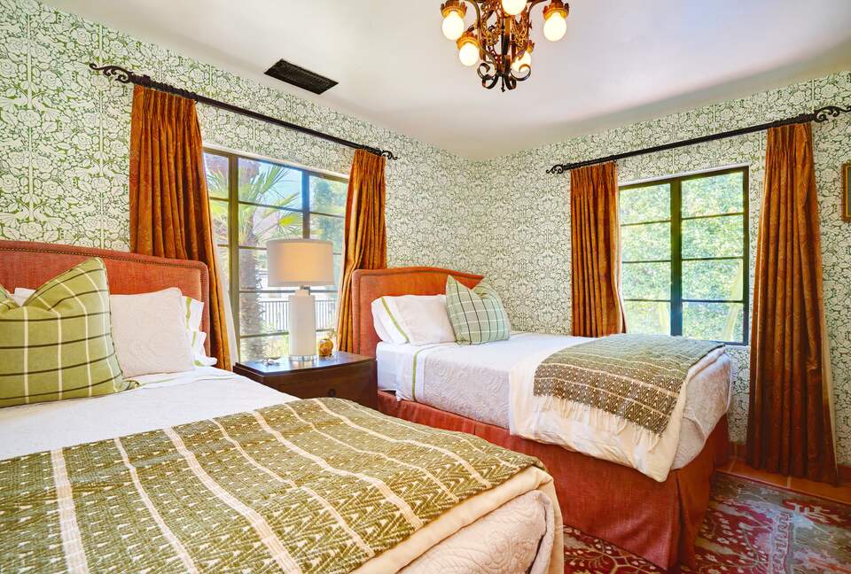 A Charming 1930s Spanish Hideaway near downtown Palm Springs - Palm Springs, California