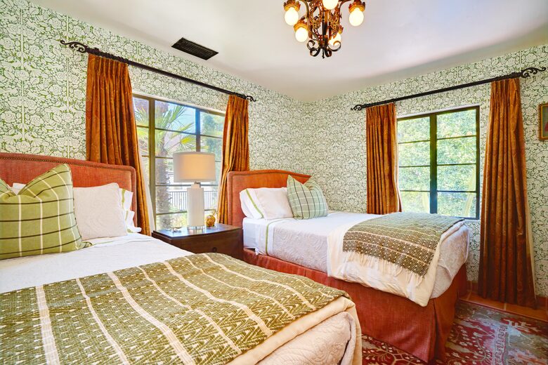 A Charming 1930s Spanish Hideaway near downtown Palm Springs - Palm Springs, California